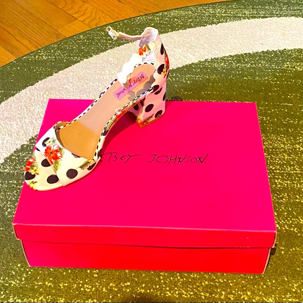 Betsy Johnson Floral Sandals